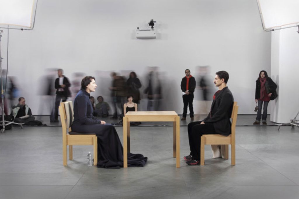 'The Artist is Present', 2010, ett konstverk av Marina Abramović 