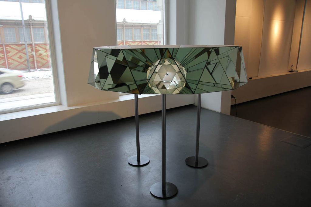 'My Circle Cut', 2011, ett konstverk av Peter Svedberg