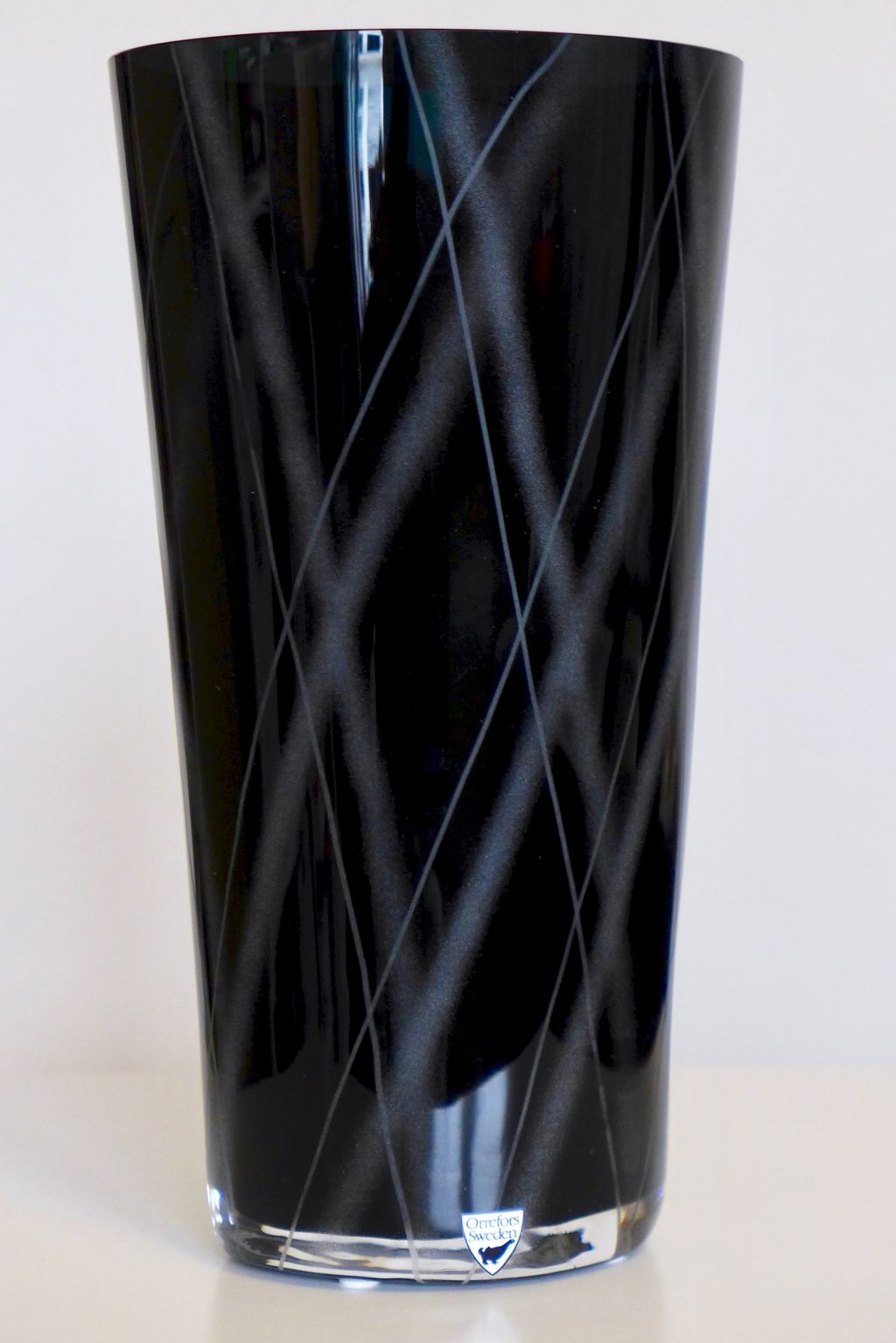 'Svart vas', ett konstverk av Ingegerd Råman