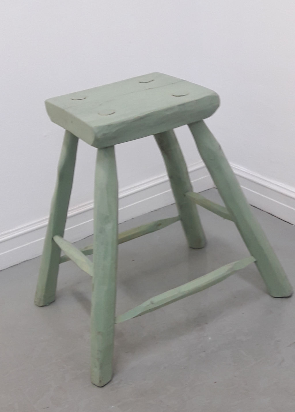 'Pall, träsnideri', ett konstverk av Mattias Eliasson