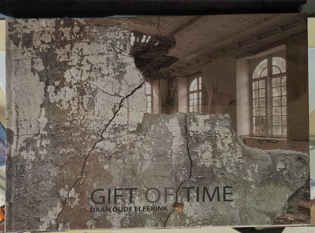 'BOK - Gift of Time', 2019, ett konstverk av CarArt