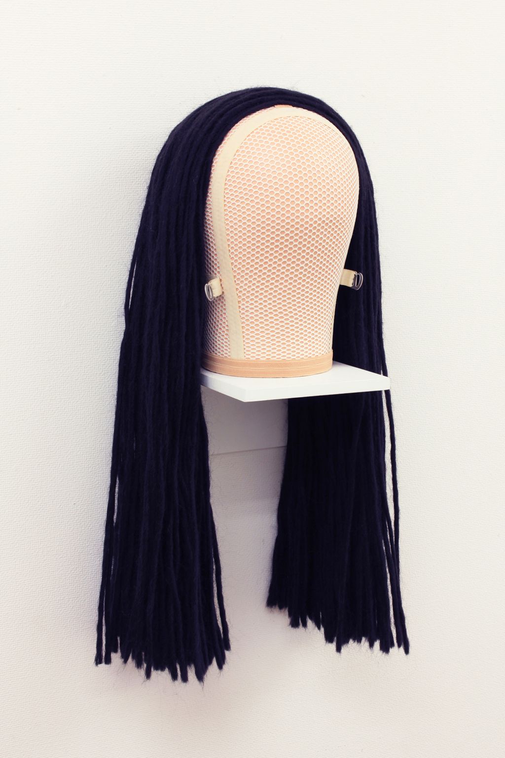 'Metal Meditation', 2019, ett konstverk av Sophi Vejrich