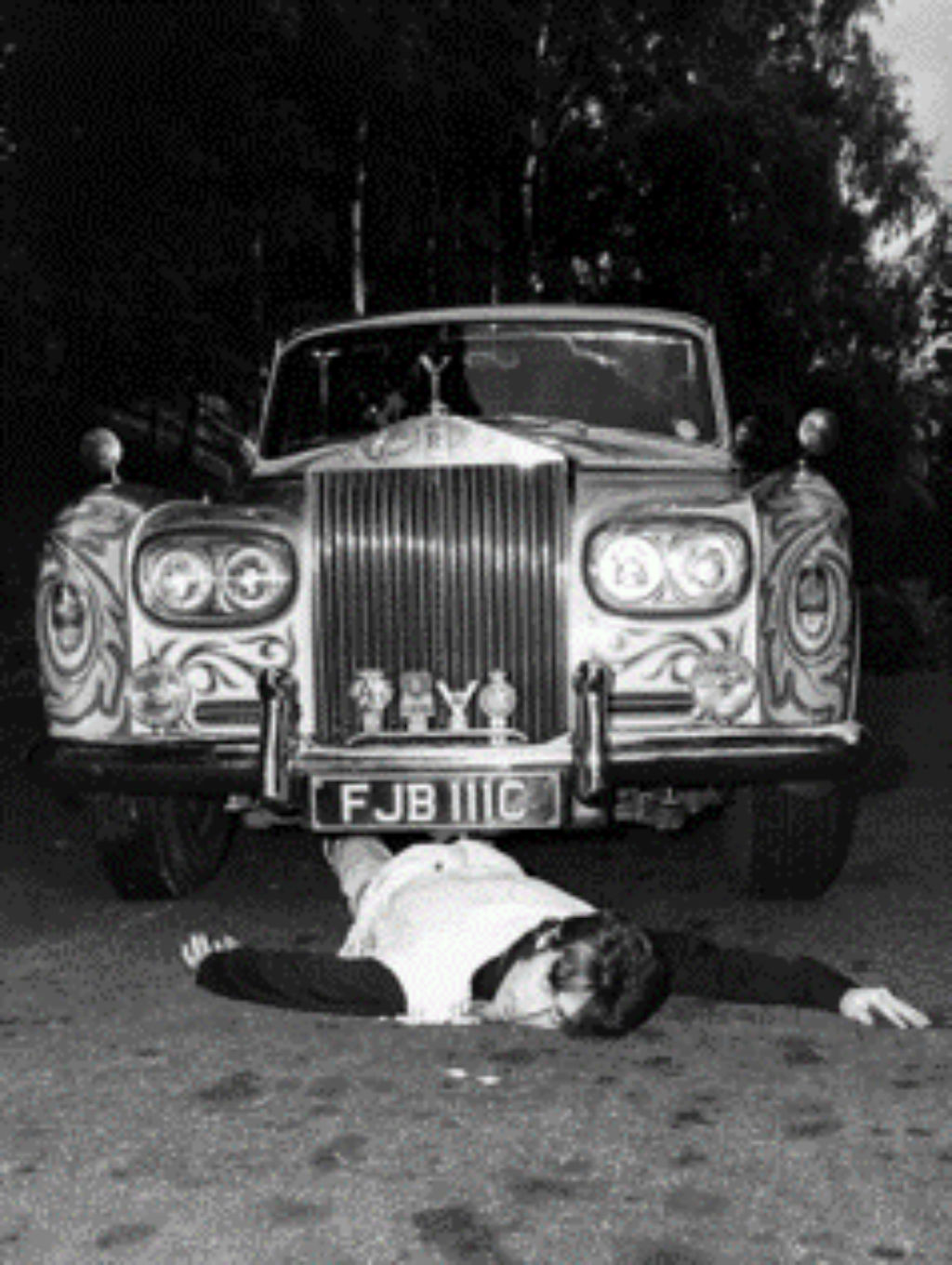 'Rolls over', ett konstverk av Okänd