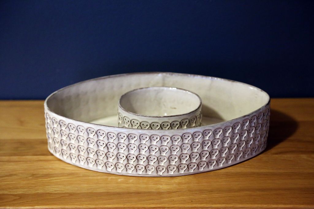 'Skål(ar)', 2021, ett konstverk av Eva Skarbäck