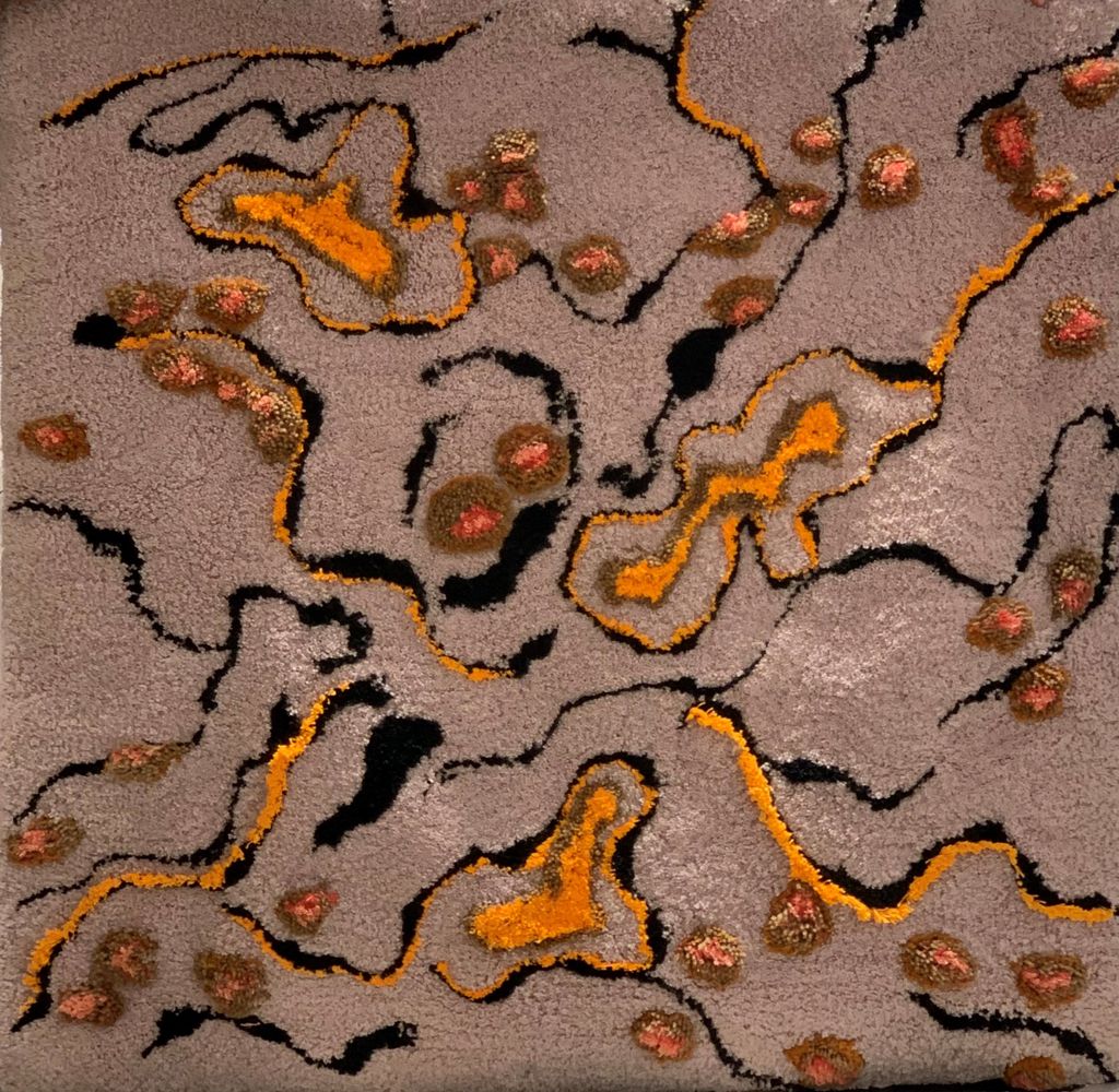 'Tuftad matta - vald som vinst nr 6', ett konstverk av Thilda Olsson