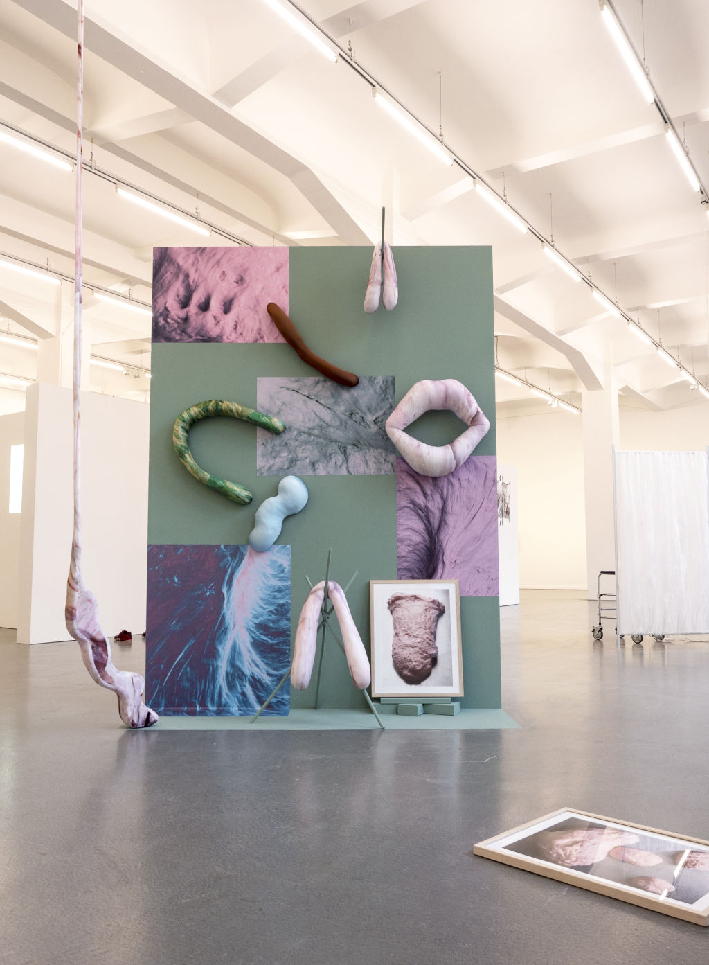 'Gestures and Gaps', 2017, ett konstverk av Åsa Cederqvist