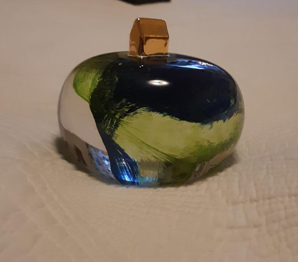 'Glasskulptur "Earth Home"', ett konstverk av Bertil Vallien