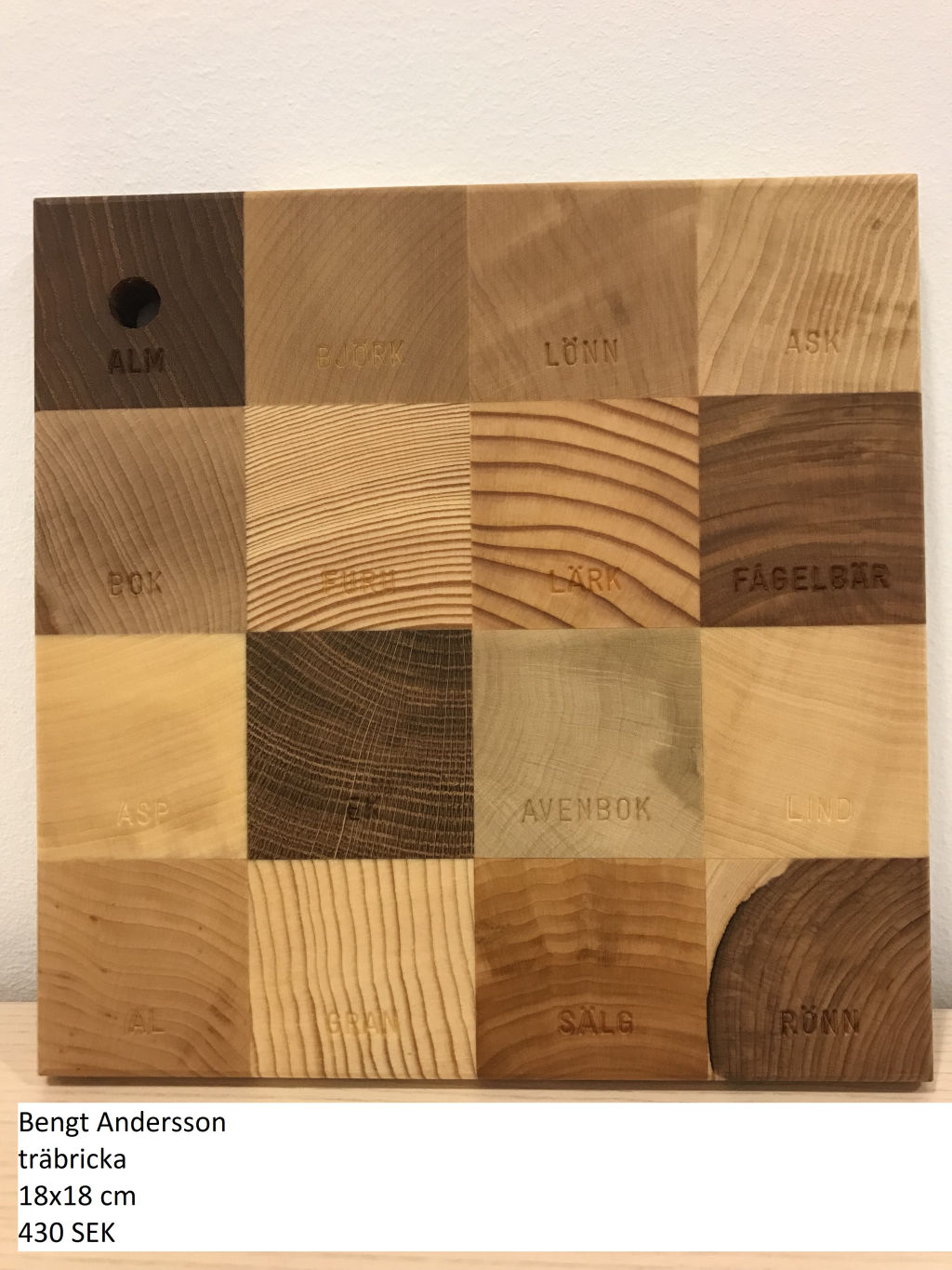 'träbricka', ett konstverk av Bengt Andersson