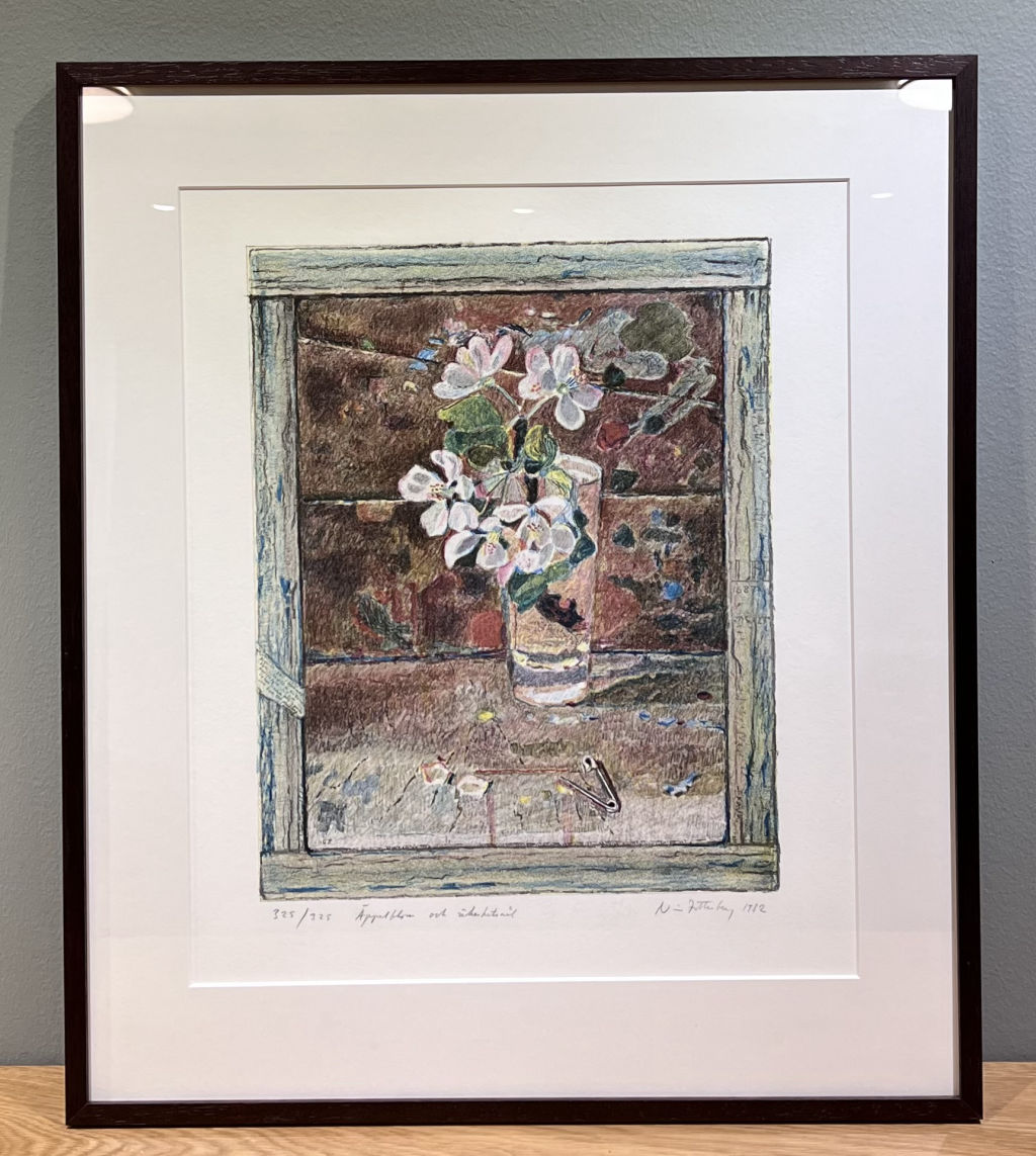 '13. Äppelblom och säkerhetsnål', ett konstverk av Nisse Zetterberg