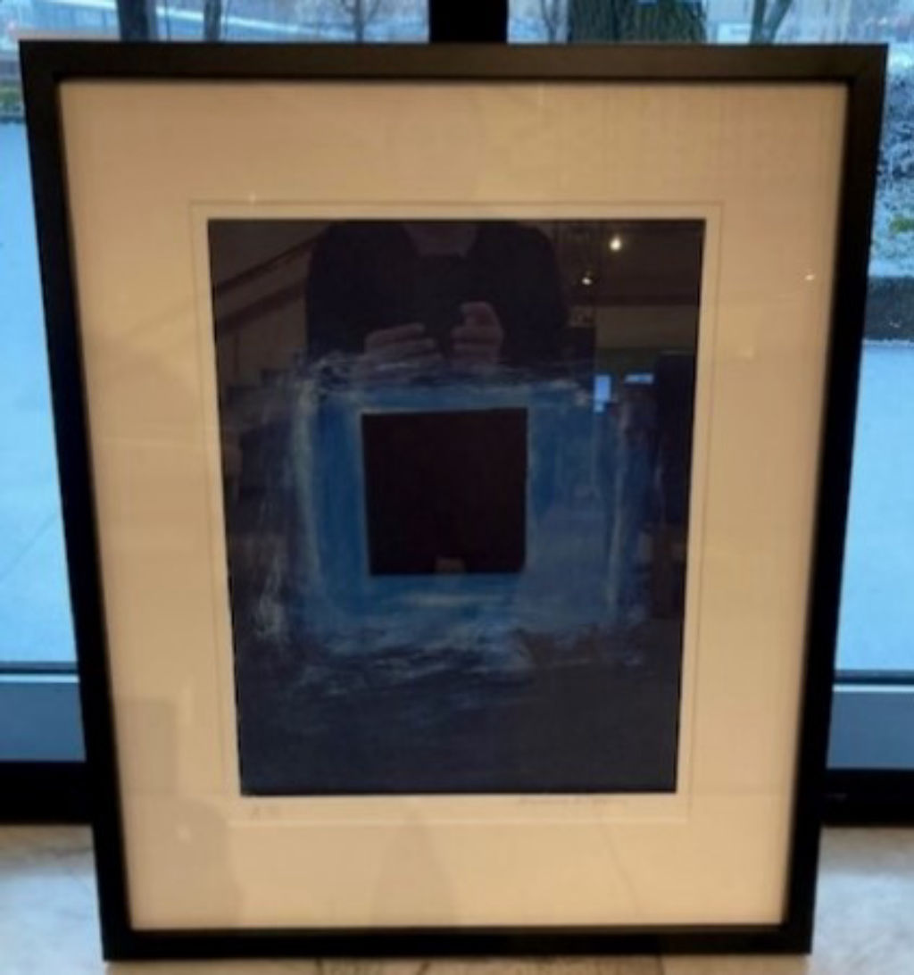 '34. Points of light moving on a square', 2022, ett konstverk av Anders Lidén