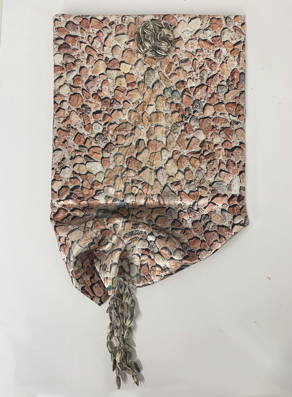 'I väntan på bättre tider ', 2022, ett konstverk av Emma Dominguez